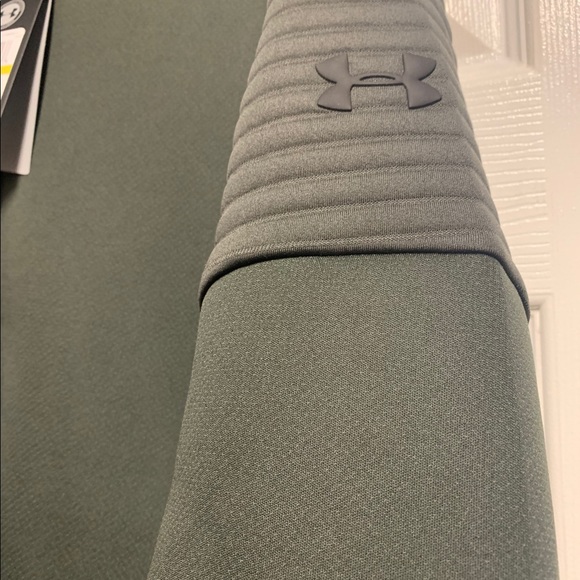 Under Armour Two colors available SPECIAL SALE❗️❗️ - Picture 5 of 7